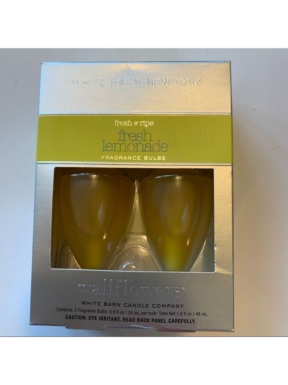 Wallflowers four sets/2 fragrance bulbs for plug in - Picture 2 of 10